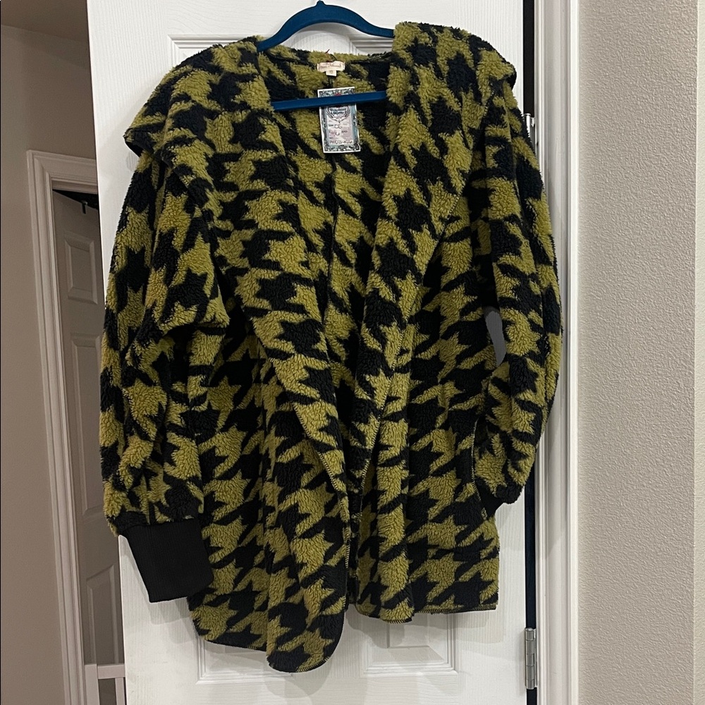 Hem & Thread Olive Fuzzy Blazer